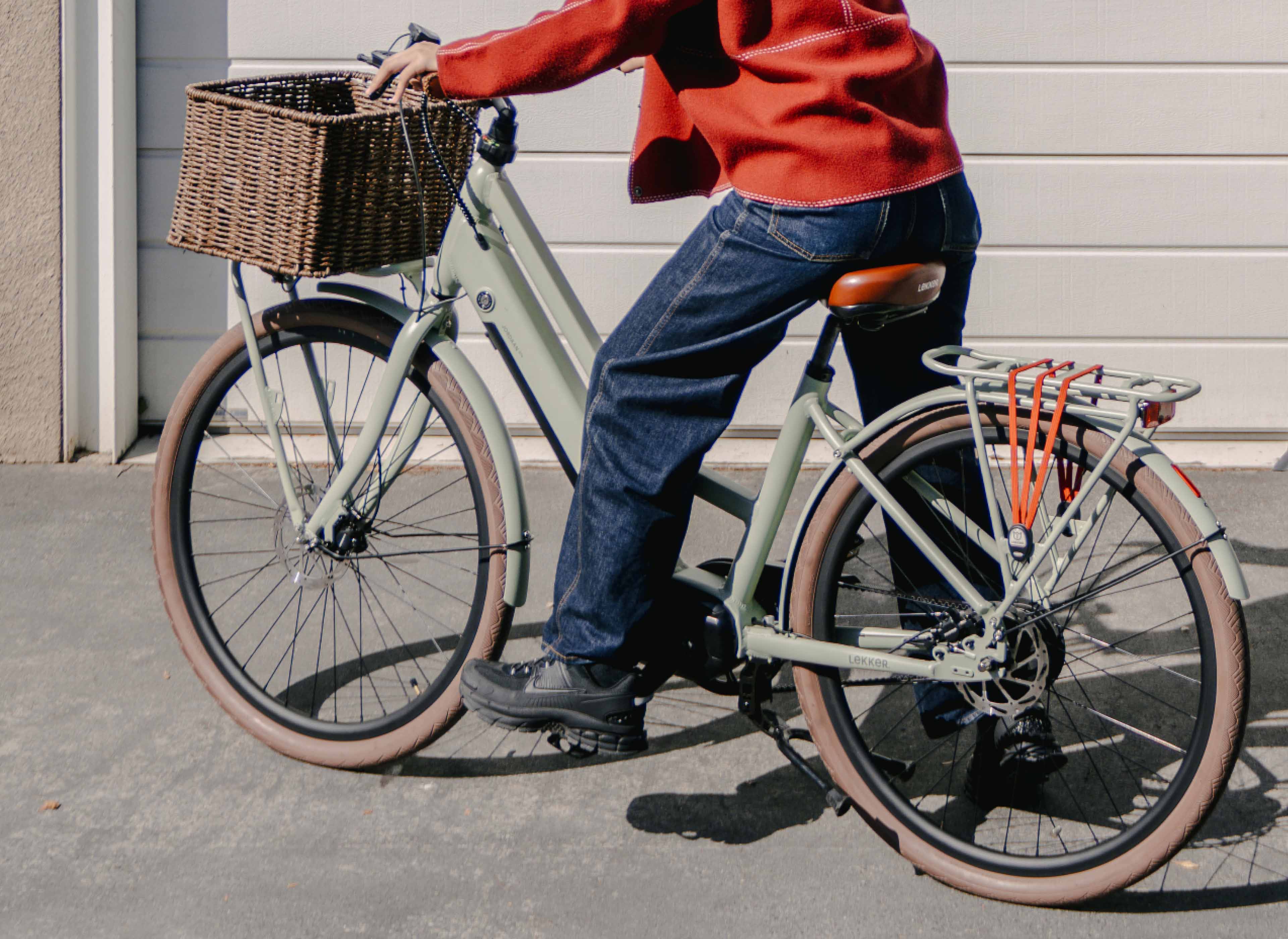 Cycle the Iconic Amsterdam Way